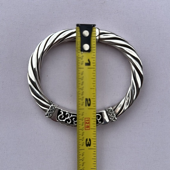 Silpada Filigree Twisted Floral Cable
Bangle Hinged Bracelet RARE B0669 - Picture 9 of 12